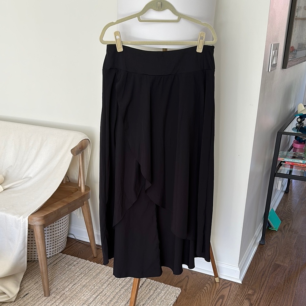 Halara Black Women's Skirt with built in shorts